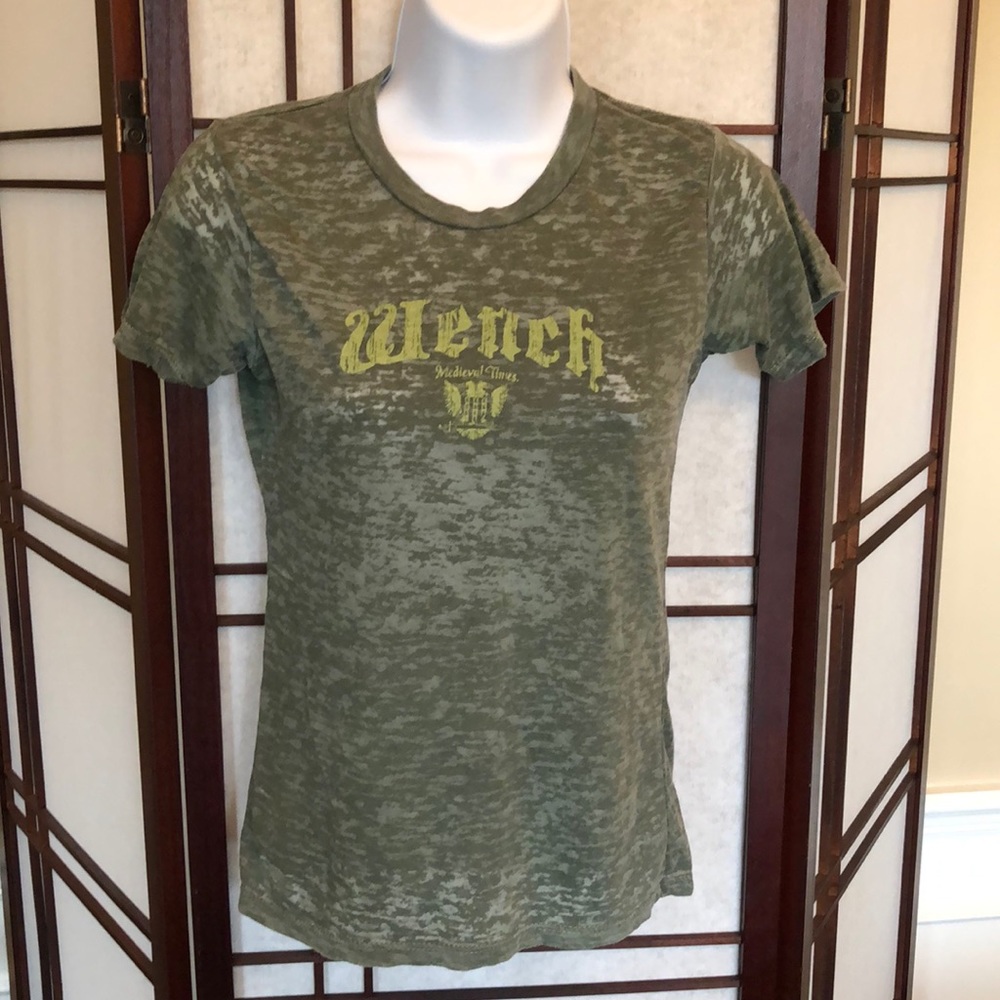 NWT Medieval Times burnout tee